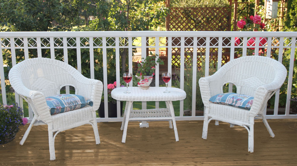 Wide-White-Picket-Railing-on-deck-with-chairs