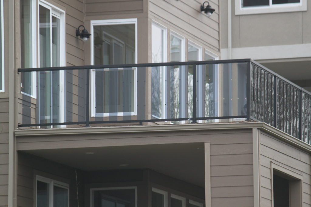 Peak Railing 6